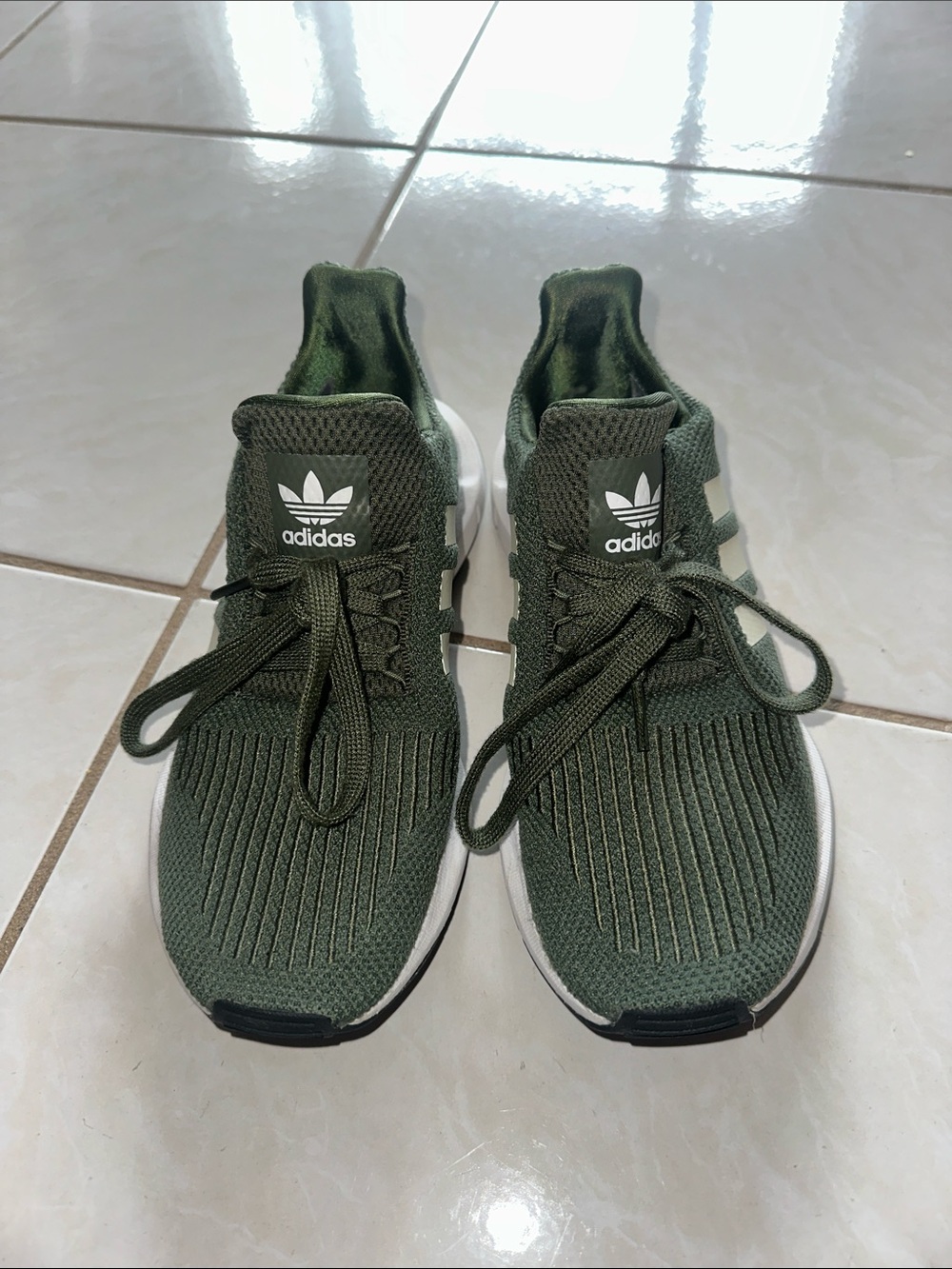 Adidas Sneakers